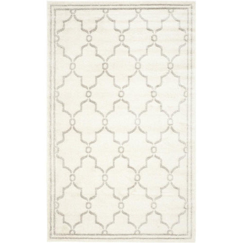 5' x 8' Indoor-Outdoor Area Rug in Ivory - Light Gray
