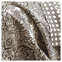 Load image into Gallery viewer, Queen size 3-Piece Quilt Set 100-Percent Cotton in Black White Damask