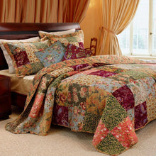 Load image into Gallery viewer, King 100% Cotton Floral Paisley Quilt Set w- 2 Shams &amp; 2 Pillows