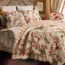 Load image into Gallery viewer, Full - Queen size Piece 100% Cotton Quilt Set Crimson Clover Floral
