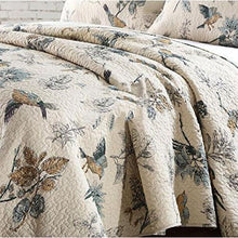 Load image into Gallery viewer, Queen size 3-Piece Quilt Bedspread Set in 100-Percent Cotton with Floral Birds Pattern