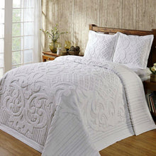 Load image into Gallery viewer, Queen size 3-piece 100-Percent Cotton Chenille Bedspread in White with Shams