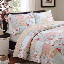 Load image into Gallery viewer, King size 3-Piece Cotton Patchwork Quilt Set with Pink Blue Floral Pattern